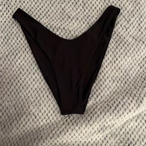 AERIE BLACK HIGH CUT CHEEKY BIKINI BOTTOMS SIZE M